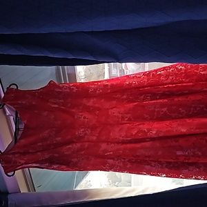 Danny and Nicole red dress 💃